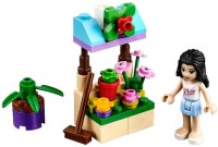 Фото - Конструктор Lego Emmas Flower Stand 30112