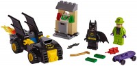 Фото - Конструктор Lego Batman vs. The Riddler Robbery 76137 