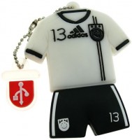 Фото - USB-флешка Uniq Football Uniform Ballack 3.0 8Gb