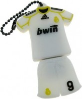Фото - USB-флешка Uniq Football Uniform Ronaldo 32Gb