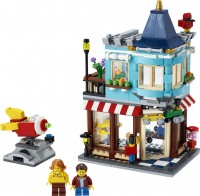 Фото - Конструктор Lego Townhouse Toy Store 31105 