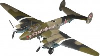 Фото - Сборная модель Zvezda Soviet Dive Bomber Petl Yakov PE-2 (1:72) 