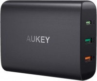 Фото - Зарядное устройство AUKEY PA-Y13