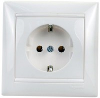 Фото - Розетка Legrand Valena Classic 774423 белый