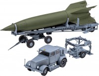 Фото - Сборная модель Revell SS-100 Gigant with Transporter and V2 (1:72) 