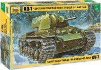 Фото - Сборная модель Zvezda Soviet Heavy Tank with L-11 Gun (mod. 1940) KV-1 (1:35) 