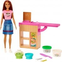 Фото - Кукла Barbie Noodle Bar Playset with Brunette GHK44 