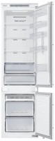 Фото - Встраиваемый холодильник Samsung BRB30603EWW 