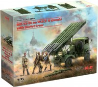 Фото - Сборная модель ICM BM-13-16 on W.O.T. 8 Chassis with Soviet Crew (1:35)