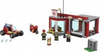 Фото - Конструктор Lego Fire Station Starter Set 77943 