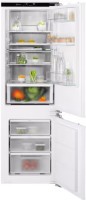 Фото - Встраиваемый холодильник Electrolux ENC 8ME18 R