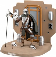 Фото - Сборная модель Revell The Mandalorian The Bounty Hunter (1:9) 