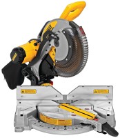 Фото - Пила DeWALT DWS716