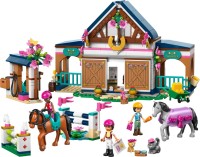 Фото - Конструктор Lego Horse Stable and Riding Academy 42688