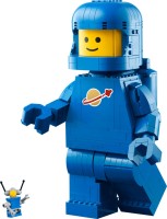 Фото - Конструктор Lego Up-Scaled Blue Astronaut Minifigure 40921