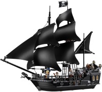 Фото - Конструктор Lego The Black Pearl 4184