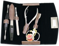 Фото - Маникюрный набор Mertz 5441