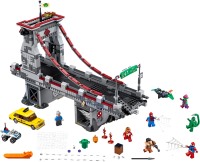 Фото - Конструктор Lego Web Warriors Ultimate Bridge Battle 76057 