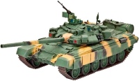 Фото - Сборная модель Revell Battle Tank T-90 (1:72) 