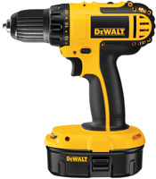 Фото - Дрель / шуруповерт DeWALT DC720KA