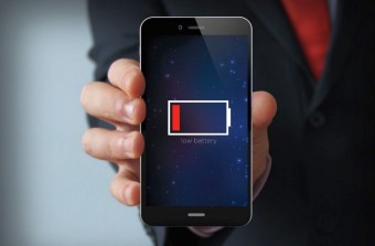 Как правильно заряжать смартфон, чтобы аккумуляторная батарея прожила дольше
