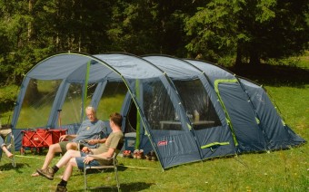 ТОП-5 кемпинговых палаток на компанию от 5 человек